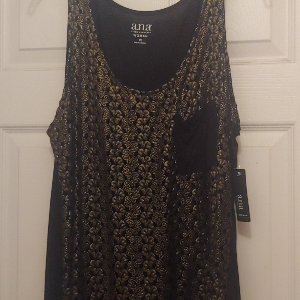 🏷3 for $24🏷  Brand New Black and gold lace tank